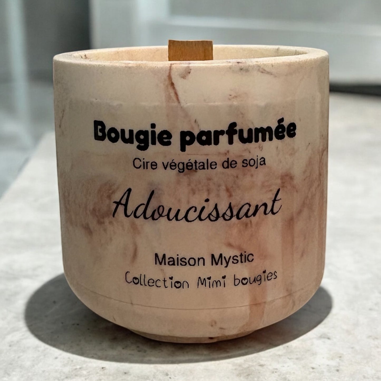 Bougie 100% fait main ✨ - Adoucissant